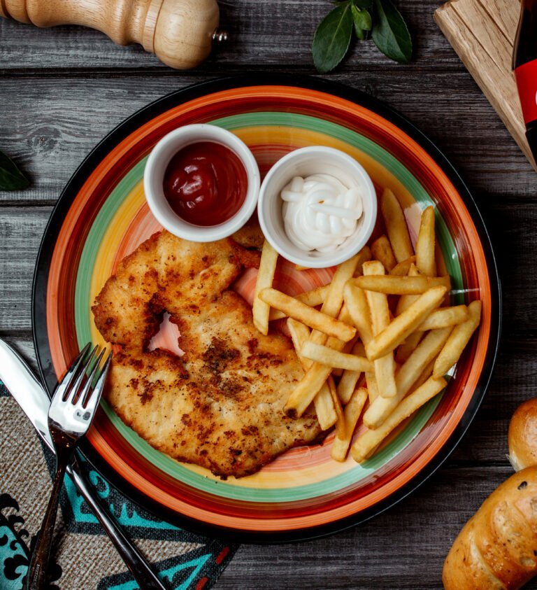 milanesa de pollo con papas fritas